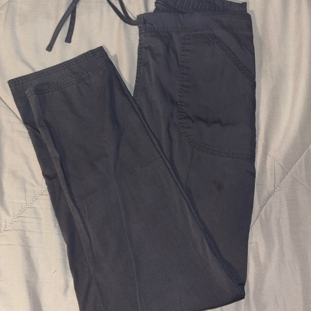 Women’s scrub bottoms
